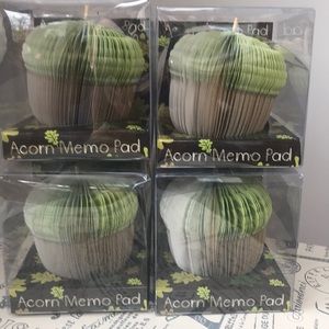 Acorn Memo Pads NWT